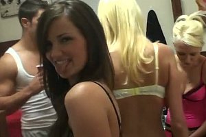 免费日本黄色电影